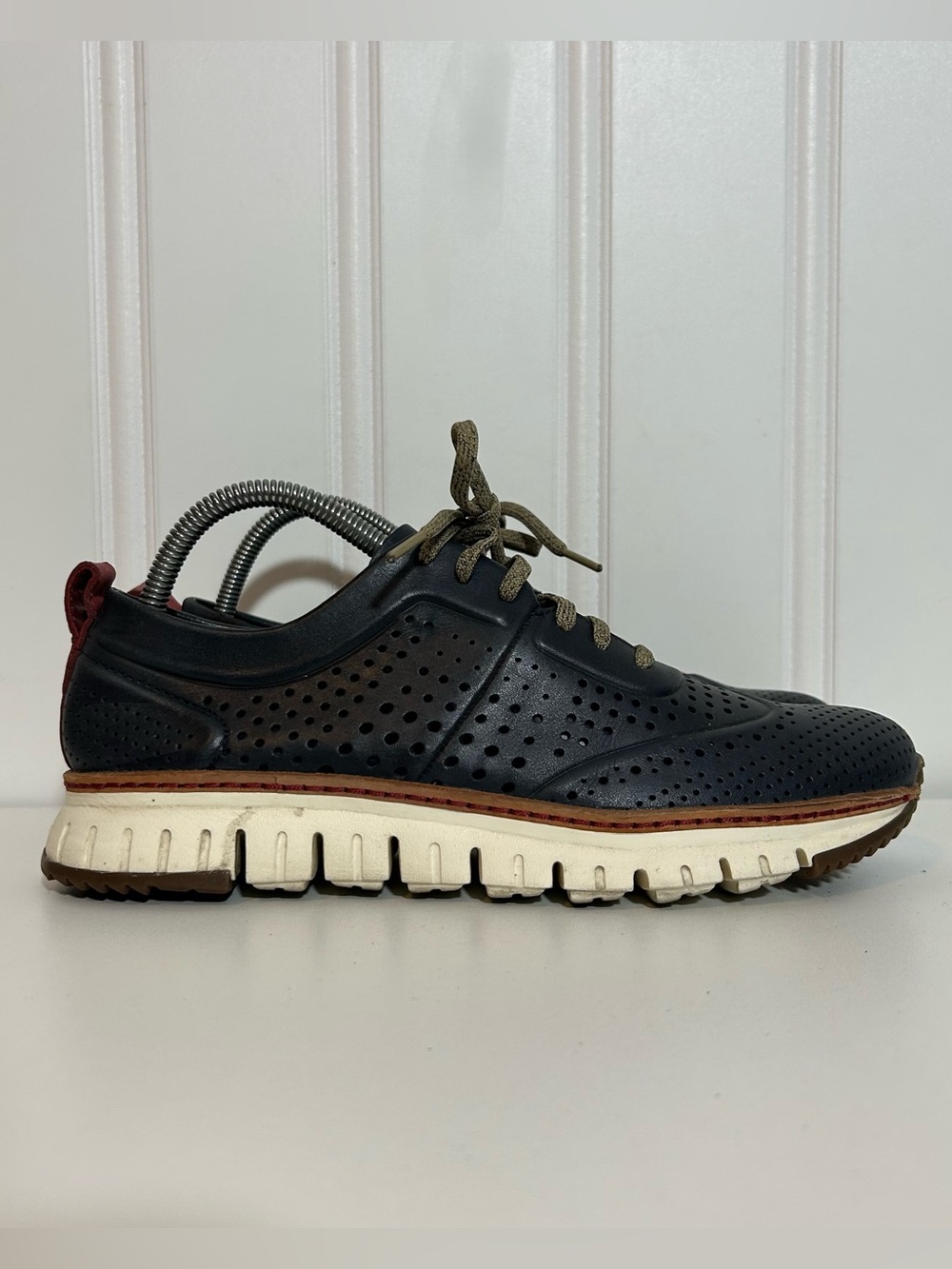 Cole haan zerogrand wingtip navy blue leather lace perforated